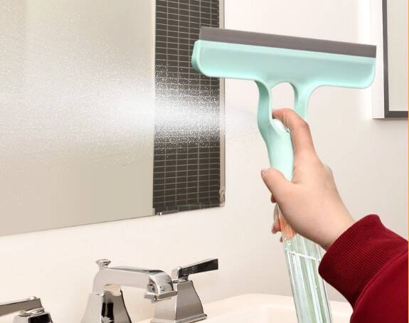 4 in 1 Spreyli Çek Çekli Camsil ve Fırça Aparatı - 4