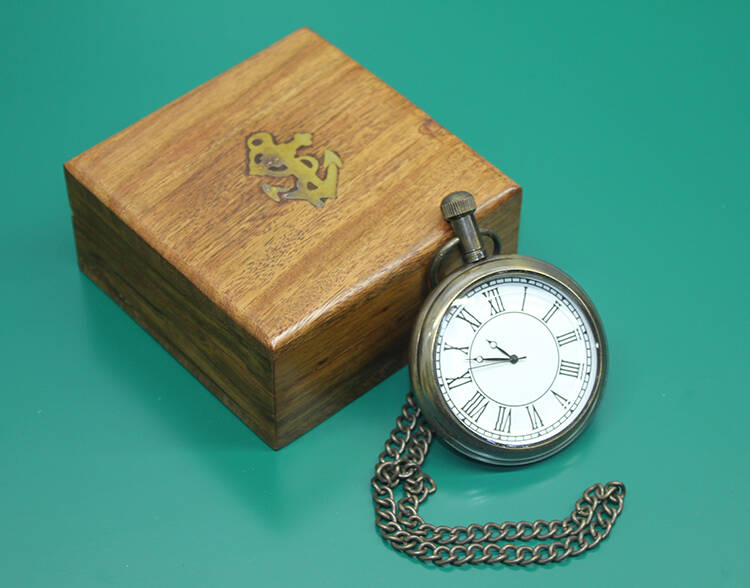 Ahşap Kutulu Köstekli Saat Model 1 - 1