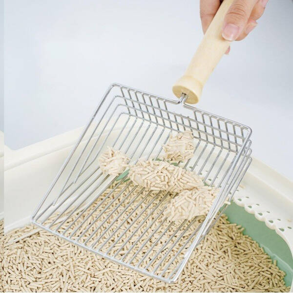 Ahşap Saplı Metal Kum Temizleme Küreği - 1