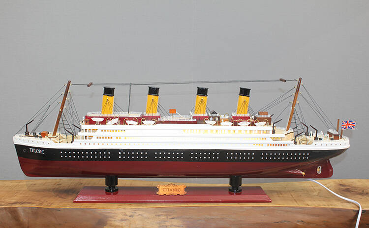 Ahşap Titanik Gemisi Ledli - 1