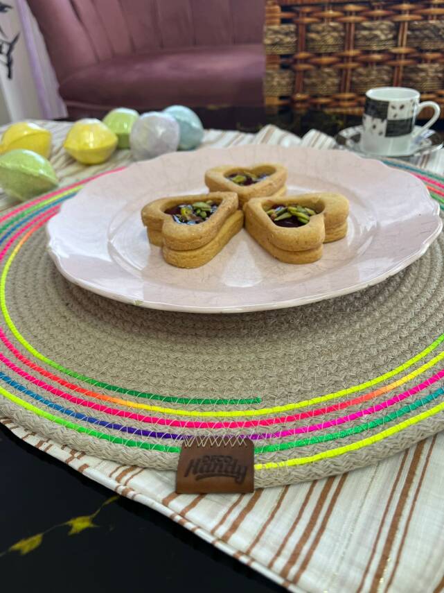 DecoHandy 39cm Neon Renkli Şeritli Jüt Örme Supla Amerikan Servis - 1