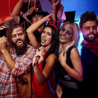 Fosforlu Çift Damak Takma Vampir Dişi - 5