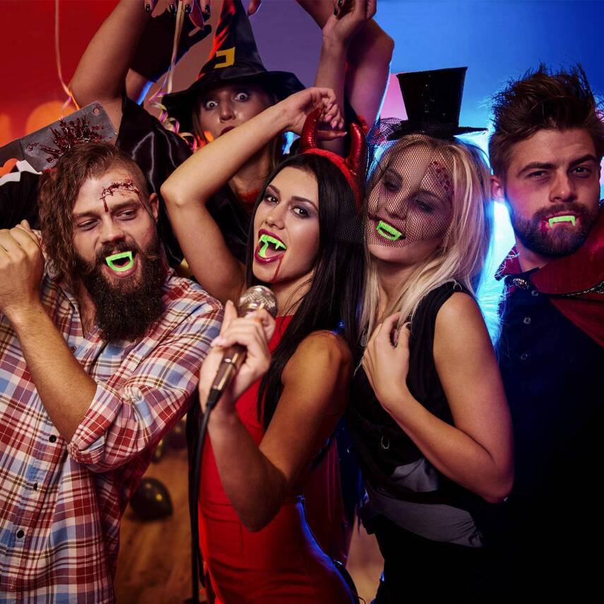 Fosforlu Çift Damak Takma Vampir Dişi - 5