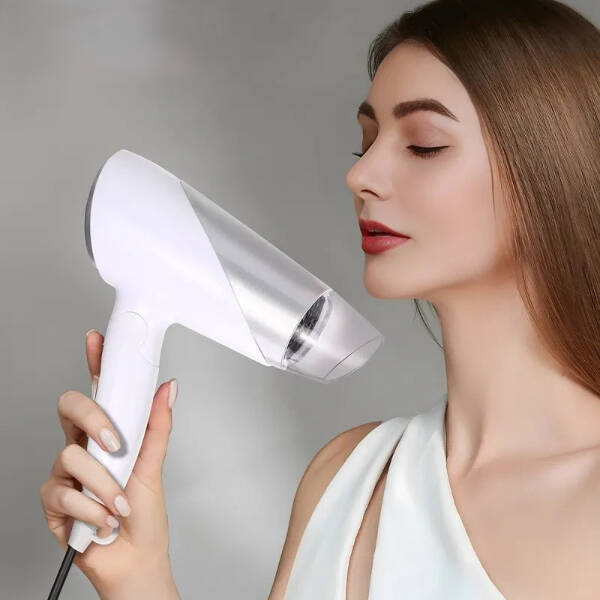 Katlanabilir Başlıklı Saç Kurutma Makinesi - 1