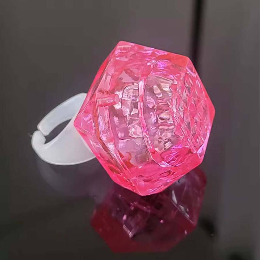 Kristal Tasarımlı Led Işıklı Pembe Yüzük - 1