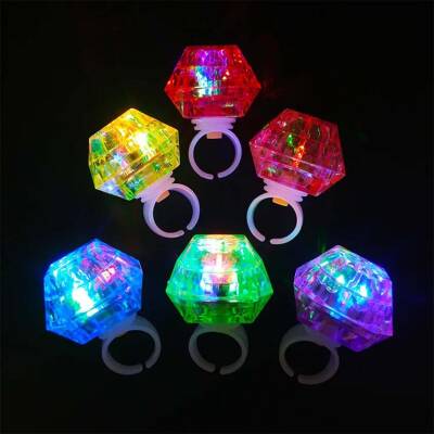 Kristal Tasarımlı Led Işıklı Pembe Yüzük - 3