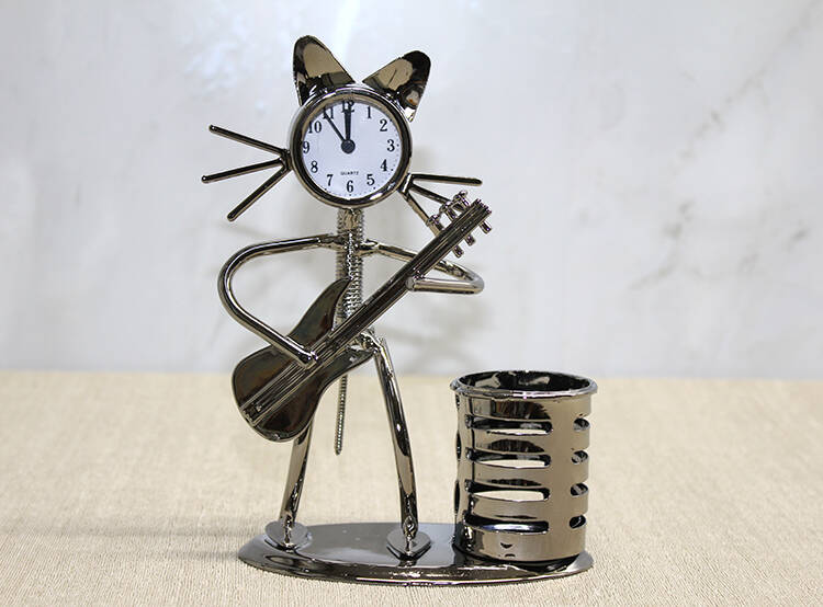 Metal Gitar Çalan Müzisyen Kedi Saat Ve Kalemlik - 1