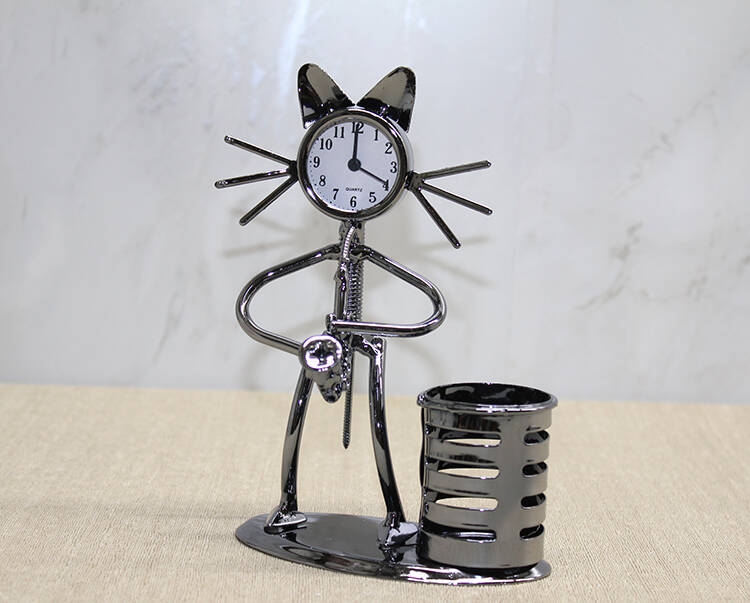 Metal Saksafon Çalan Müzisyen Kedi Saat Ve Kalemlik - 1