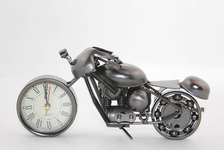 Saatli Metal Motor Model 3 - 1