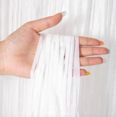 Soft Beyaz Renk Duvar ve Kapı Perdesi (1)