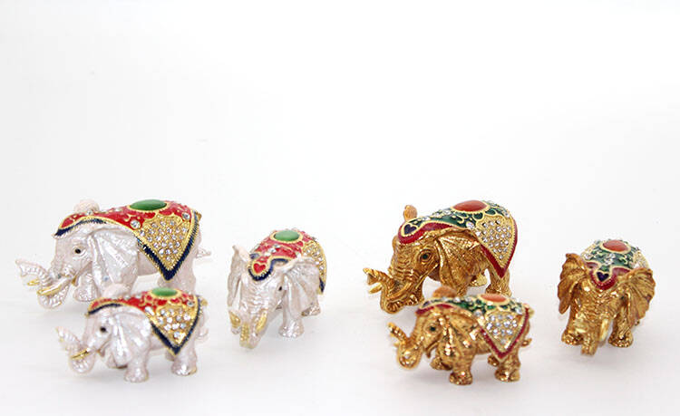 Swarovski Taşlı 3'lü Fil Figürü Model 4 - 1